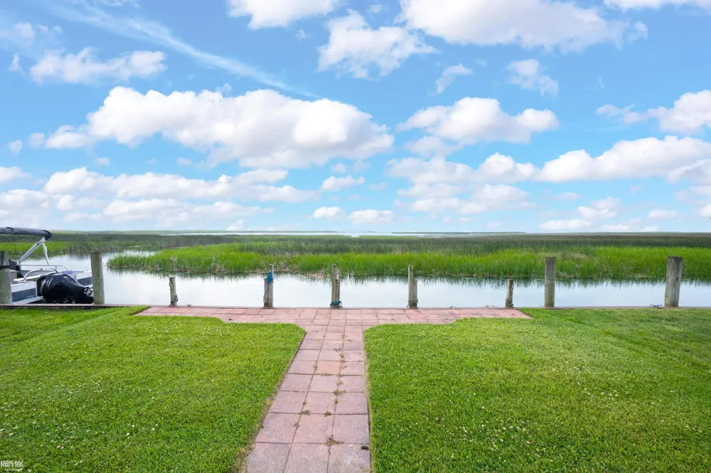 8292 Middle Channel Drive Clay Township, MI 48028