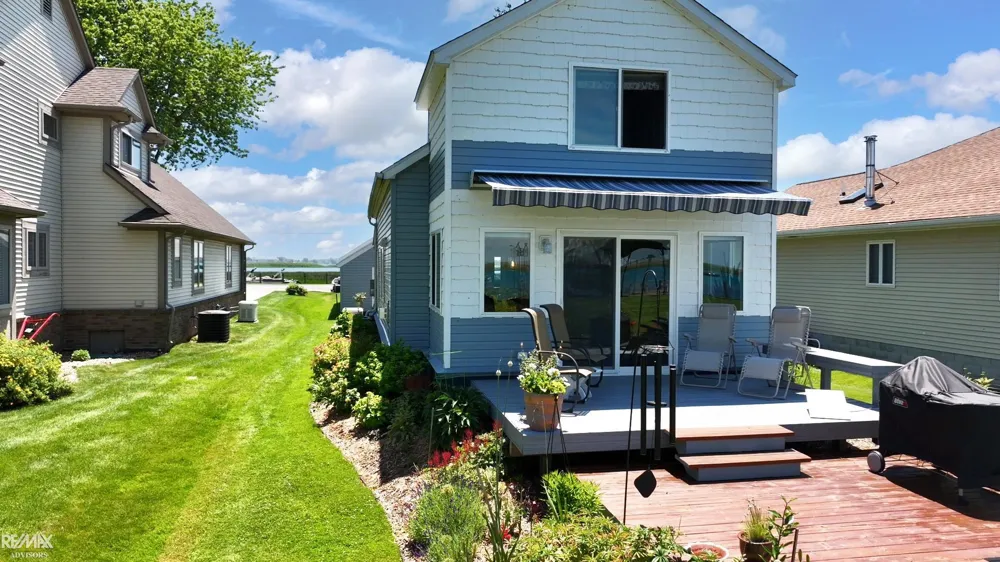 8292 Middle Channel Drive Clay Township, MI 48028