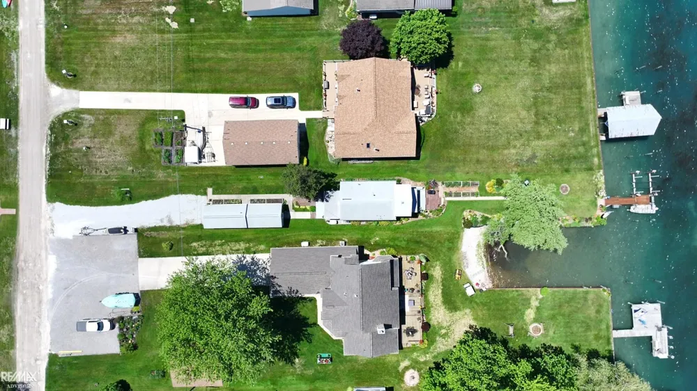 8292 Middle Channel Drive Clay Township, MI 48028