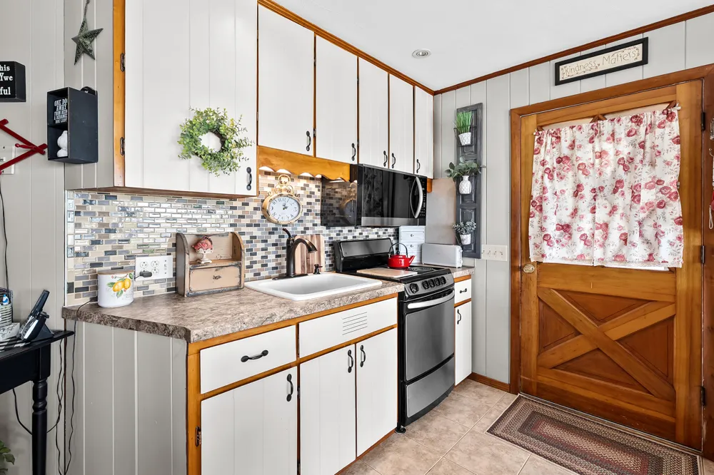 2282 Parker Drive Yankee Springs Township, MI 49348