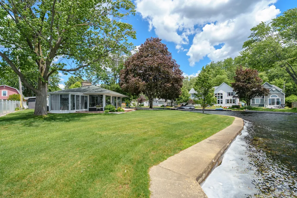 2282 Parker Drive Yankee Springs Township, MI 49348