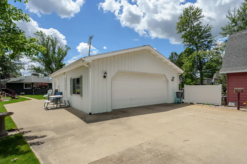 2282 Parker Drive Yankee Springs Township, MI 49348