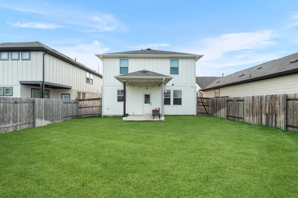 195 White Horses Drive Kyle, TX 78640