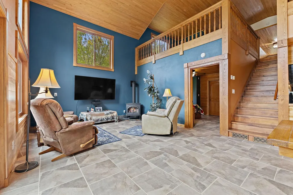 3300 Breezy Point Road Tower, MN 55790