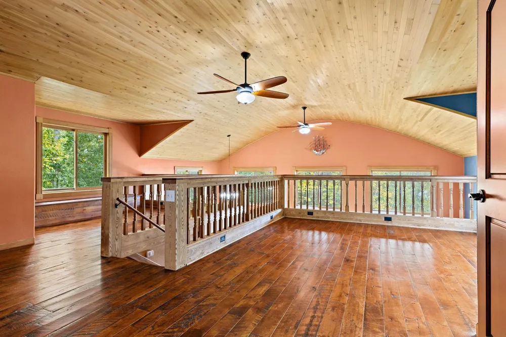3300 Breezy Point Road Tower, MN 55790