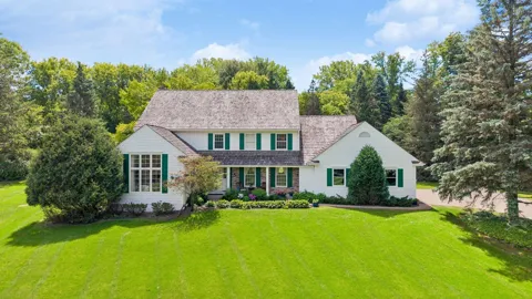 215 Hollander Road