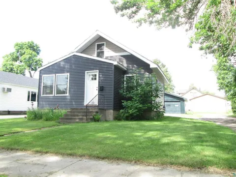 421 8th Street