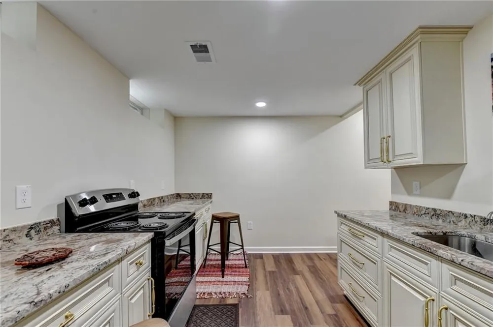 3260 Wood Springs Trace Lilburn, GA 30047
