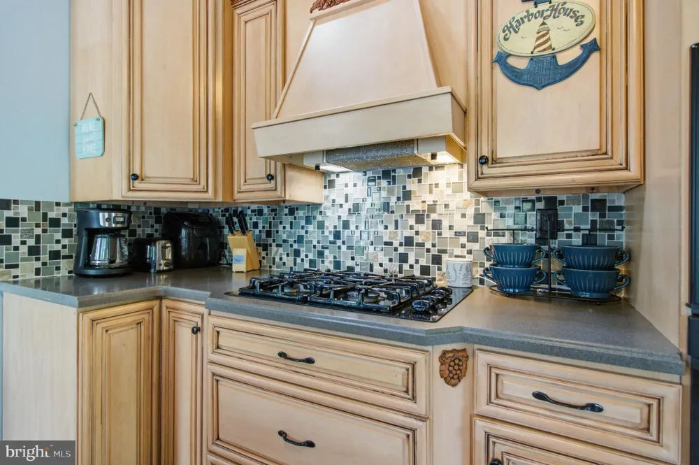 203 FRONT DRIVE Mount Union, PA 17066