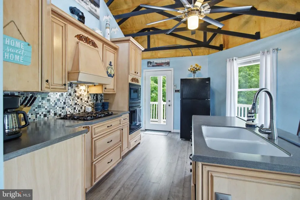 203 FRONT DRIVE Mount Union, PA 17066