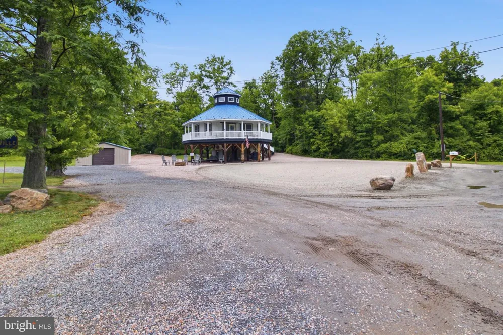 203 FRONT DRIVE Mount Union, PA 17066
