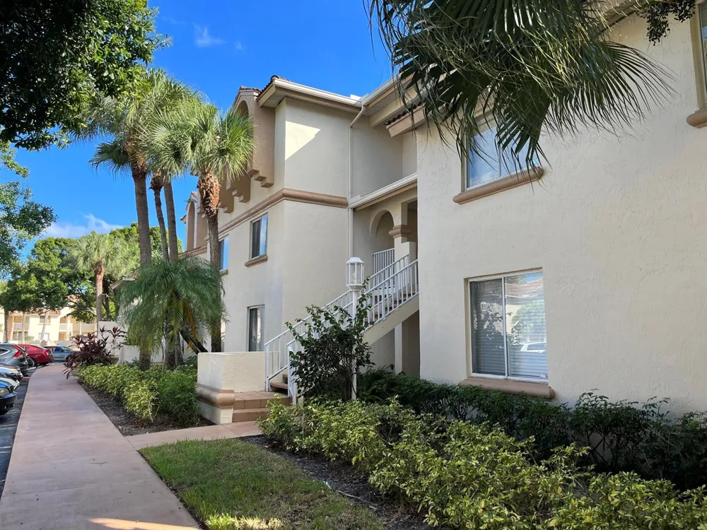 18106 Glenmoor Drive West Palm Beach, FL 33409