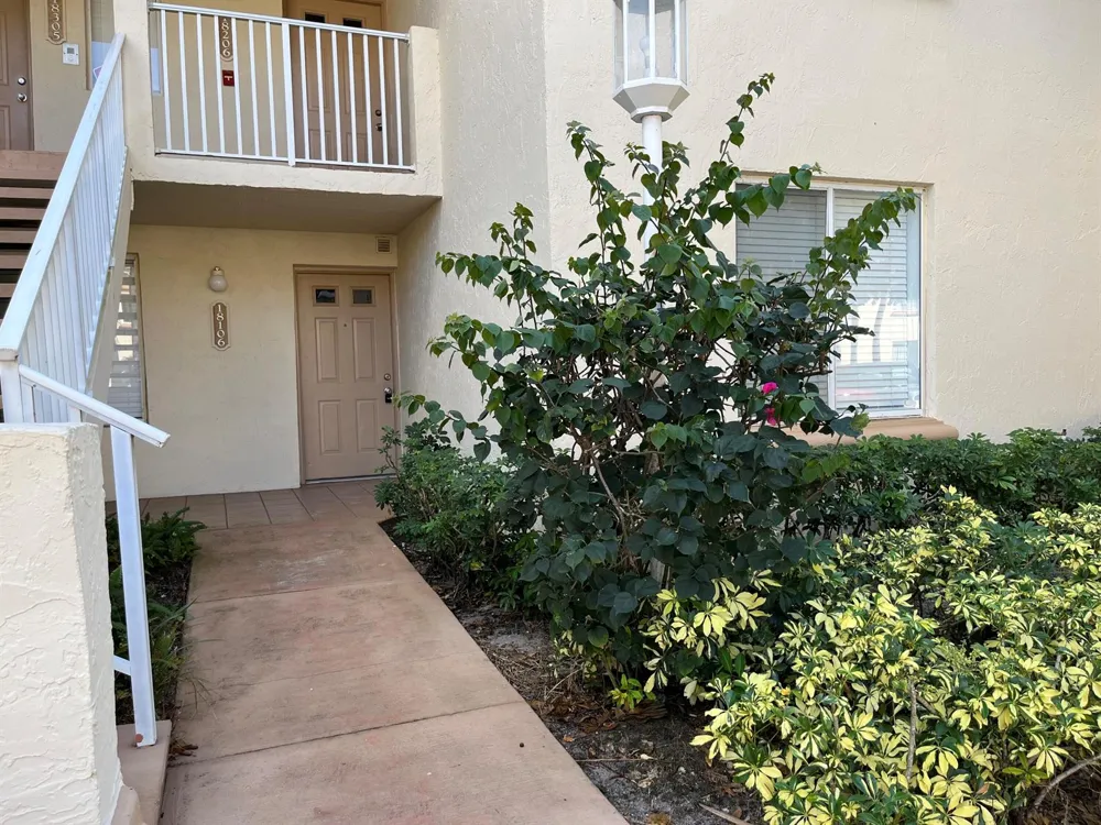 18106 Glenmoor Drive West Palm Beach, FL 33409