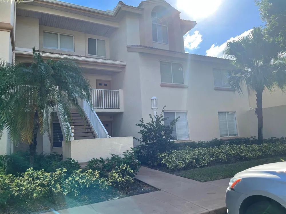 18106 Glenmoor Drive West Palm Beach, FL 33409
