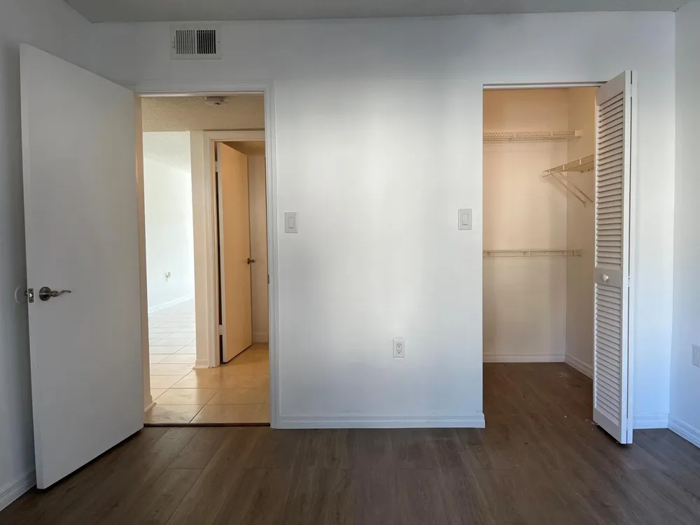18106 Glenmoor Drive West Palm Beach, FL 33409