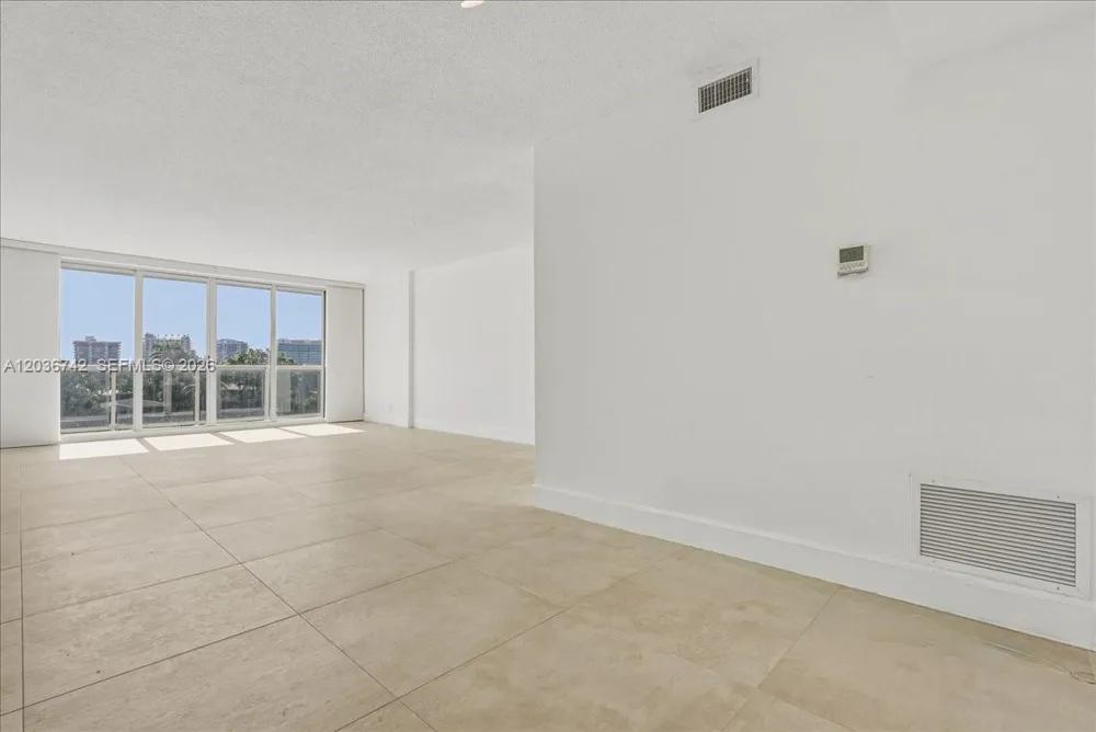 9381 E Bay Harbor Dr #404S Bay Harbor Islands, FL 33154