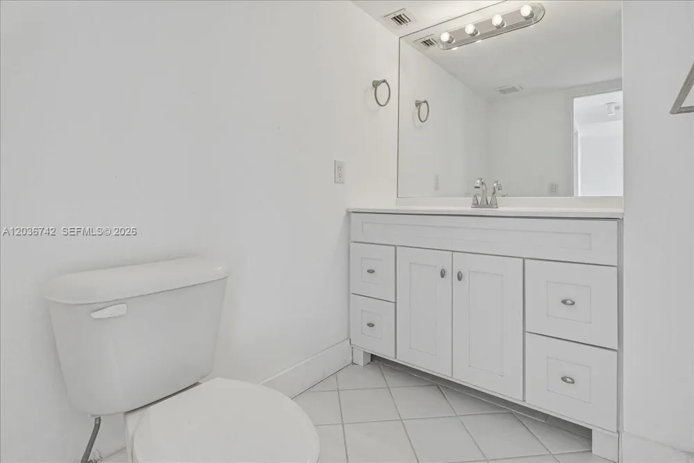 9381 E Bay Harbor Dr #404S Bay Harbor Islands, FL 33154
