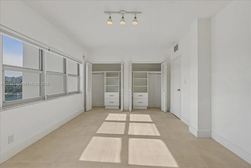 9381 E Bay Harbor Dr #404S Bay Harbor Islands, FL 33154