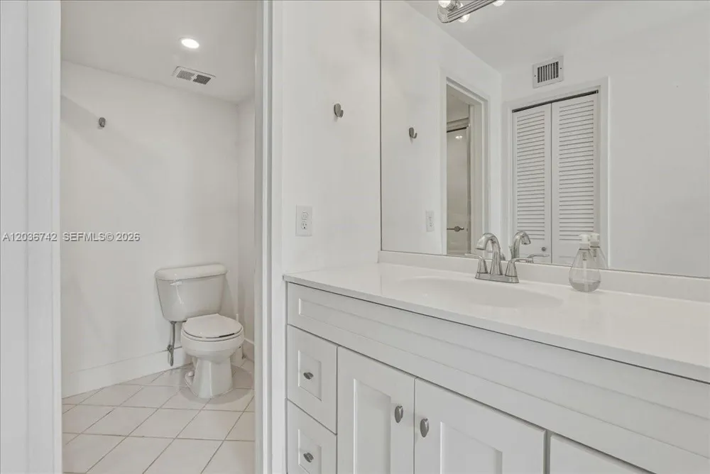 9381 E Bay Harbor Dr #404S Bay Harbor Islands, FL 33154