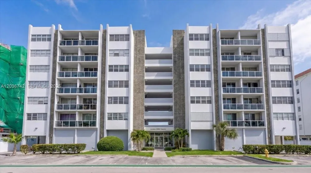 9381 E Bay Harbor Dr #404S Bay Harbor Islands, FL 33154
