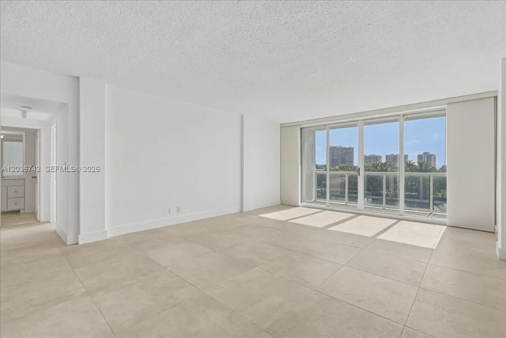9381 E Bay Harbor Dr #404S Bay Harbor Islands, FL 33154