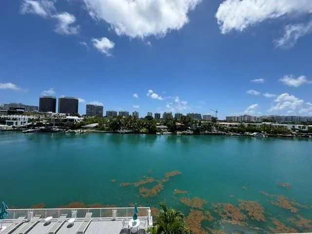 9381 E Bay Harbor Dr #404S Bay Harbor Islands, FL 33154