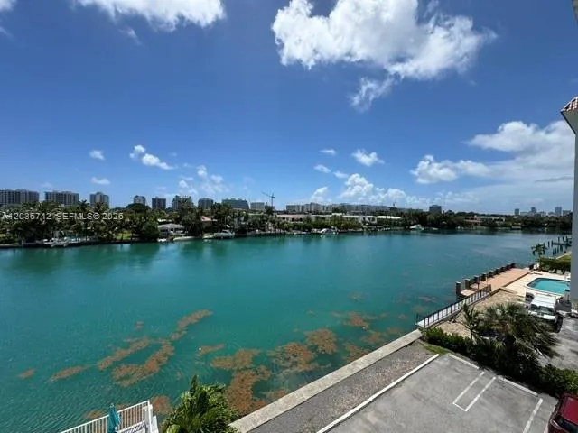 9381 E Bay Harbor Dr #404S Bay Harbor Islands, FL 33154