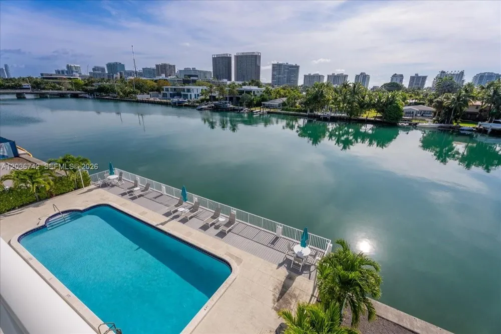 9381 E Bay Harbor Dr #404S Bay Harbor Islands, FL 33154