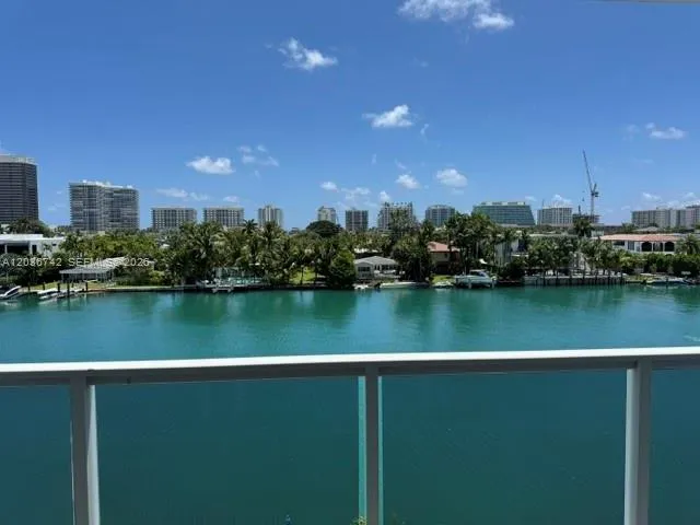 9381 E Bay Harbor Dr #404S Bay Harbor Islands, FL 33154