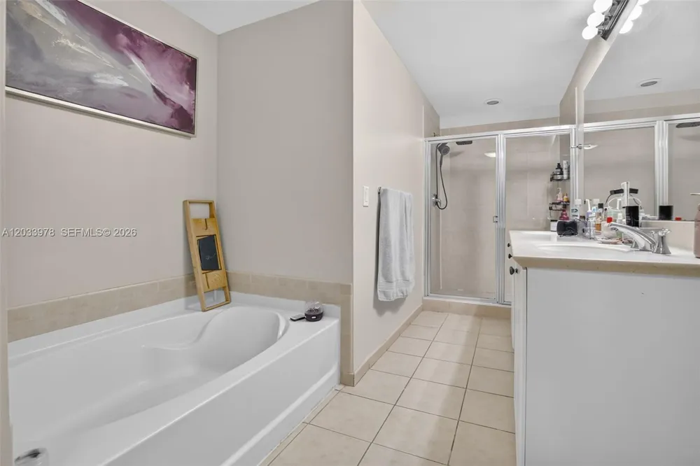 3340 NE 190th St #402 Aventura, FL 33180
