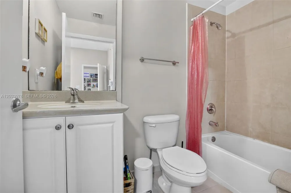 3340 NE 190th St #402 Aventura, FL 33180