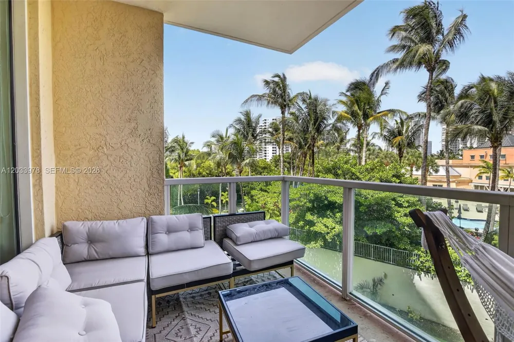 3340 NE 190th St #402 Aventura, FL 33180