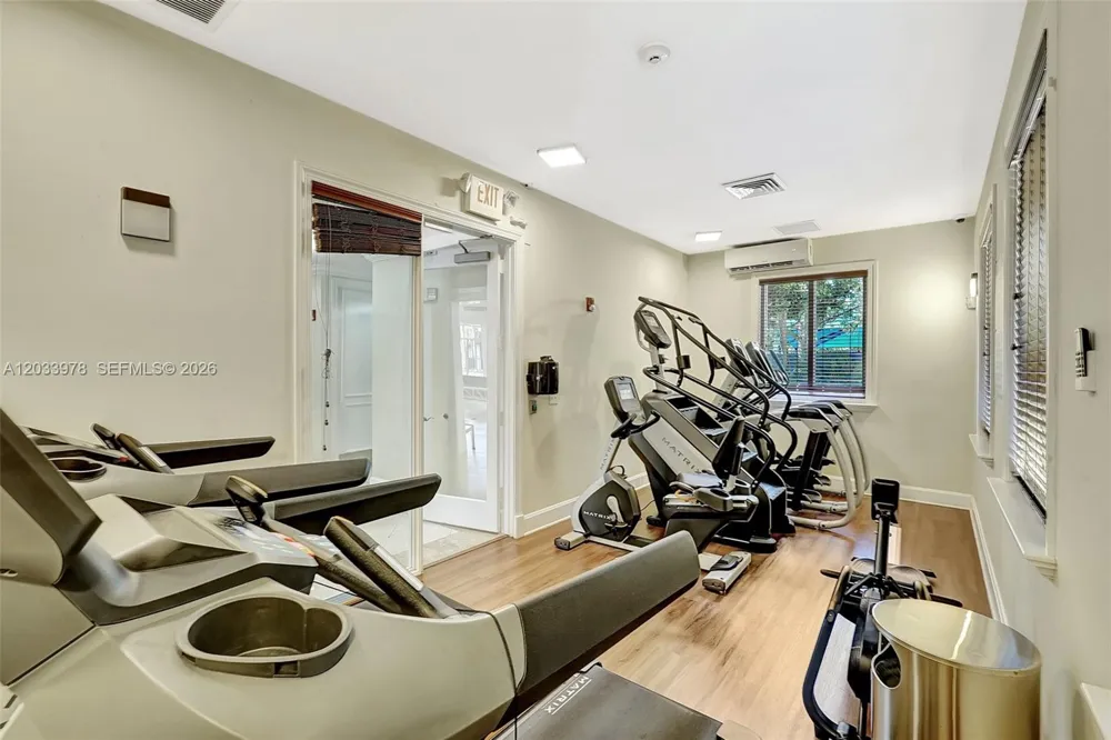 3340 NE 190th St #402 Aventura, FL 33180