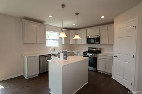 610 Harvest Way
