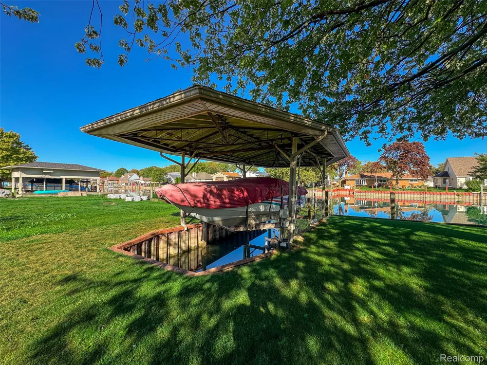 7214 Cardinal Street Clay Township, MI 48001
