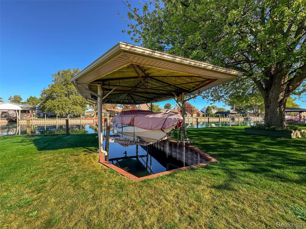 7214 Cardinal Street Clay Township, MI 48001