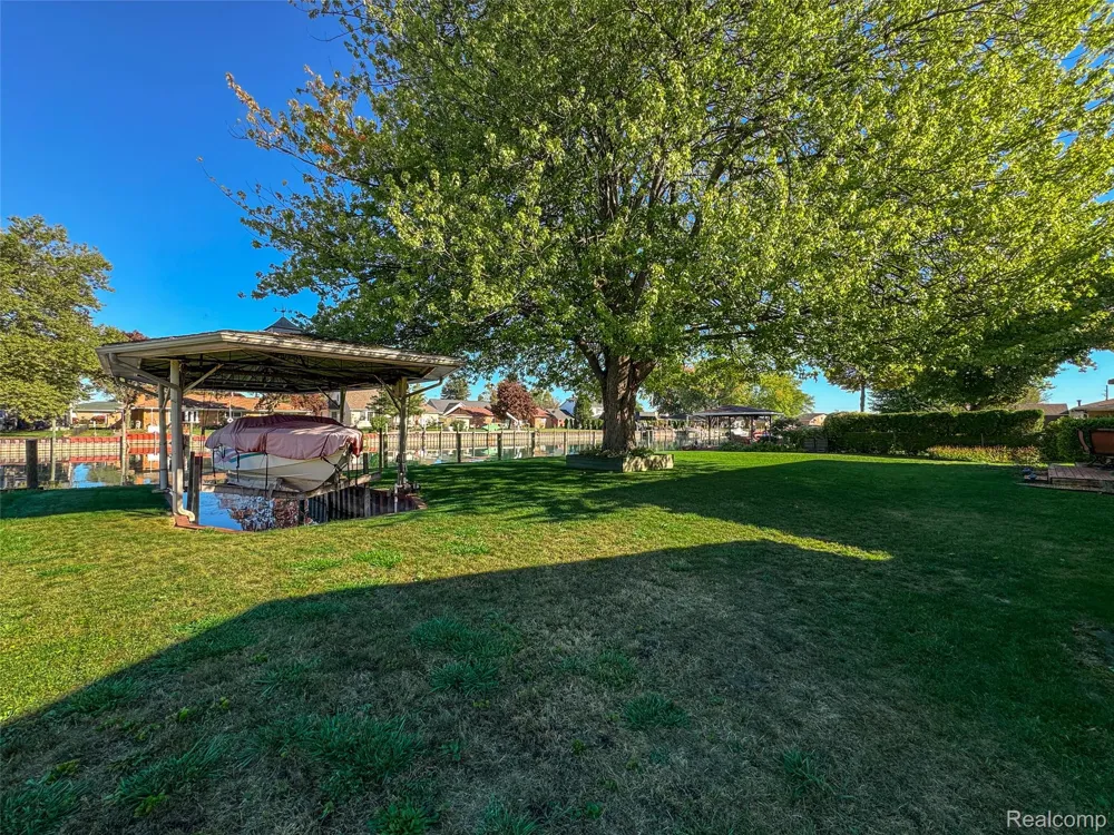 7214 Cardinal Street Clay Township, MI 48001