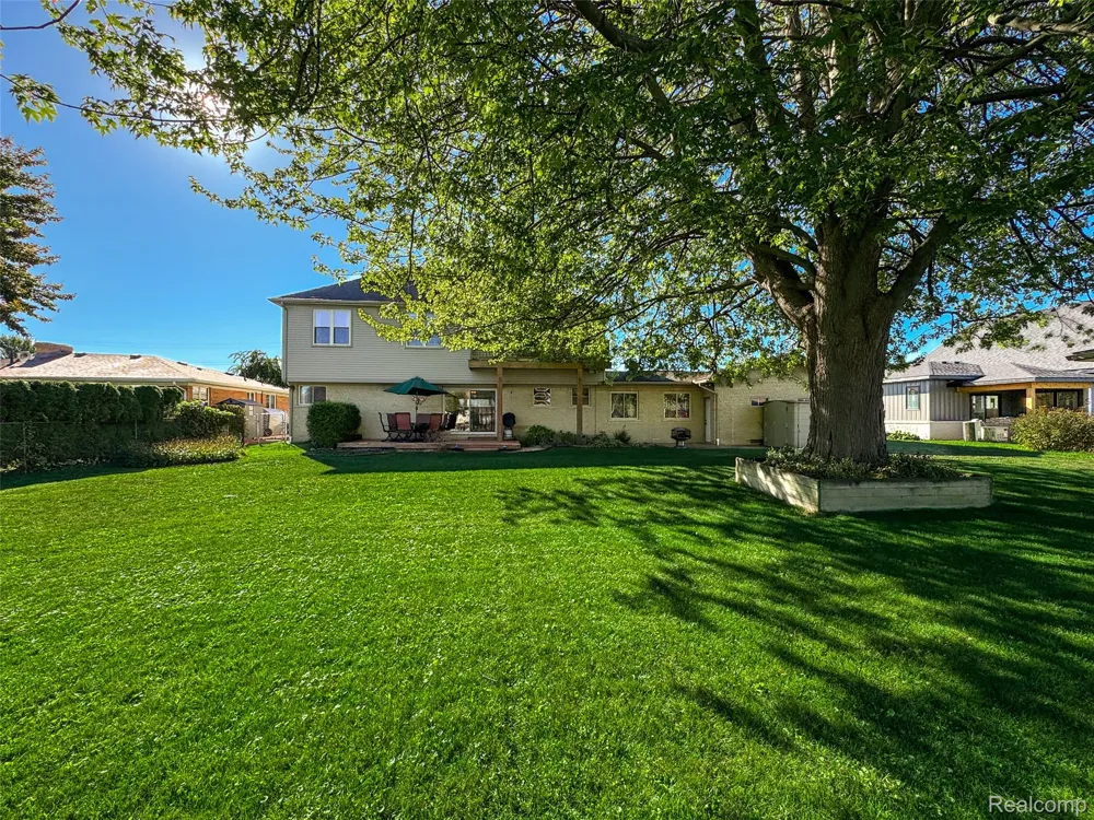 7214 Cardinal Street Clay Township, MI 48001