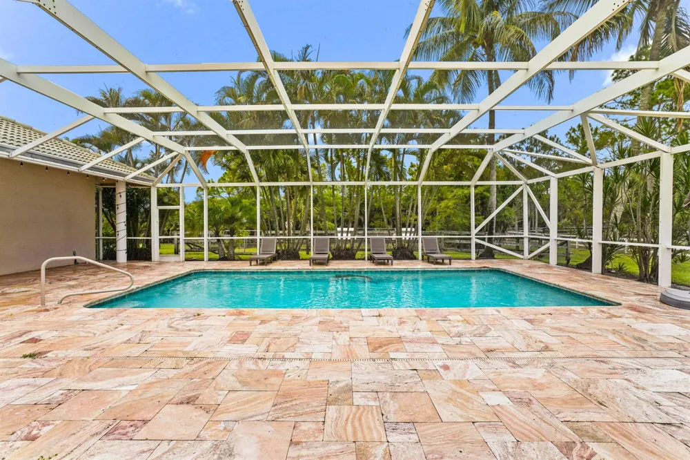 2560 Buck Ridge Trail Loxahatchee, FL 33470