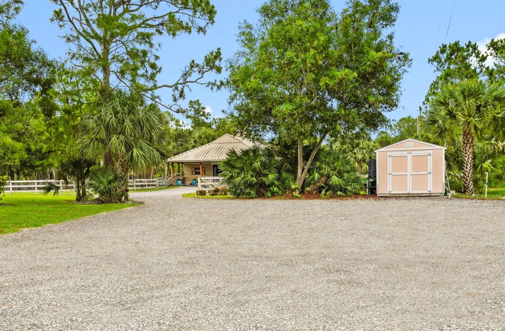 2560 Buck Ridge Trail Loxahatchee, FL 33470