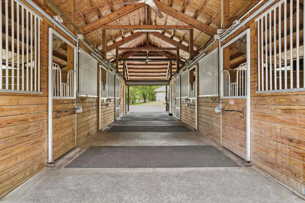 2560 Buck Ridge Trail Loxahatchee, FL 33470