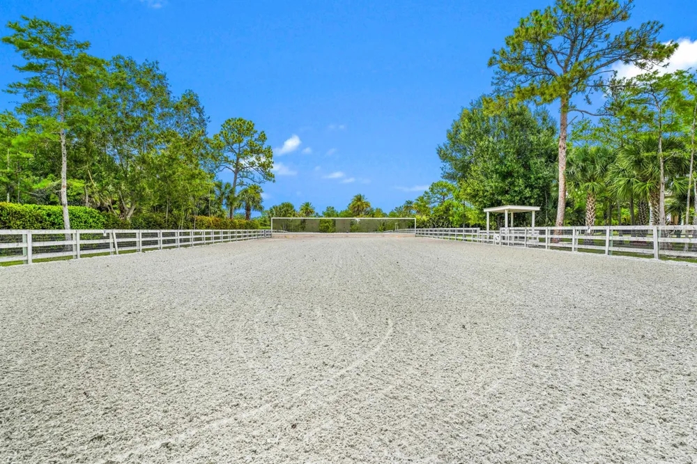 2560 Buck Ridge Trail Loxahatchee, FL 33470