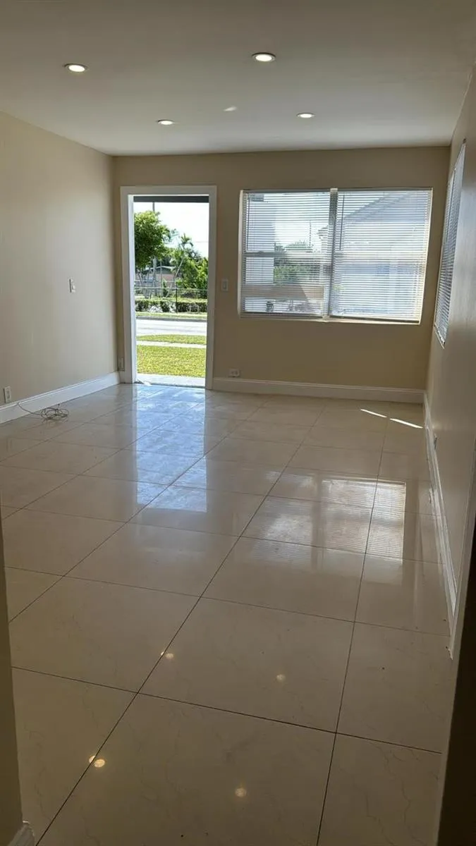 3734 Avenue S Riviera Beach, FL 33404