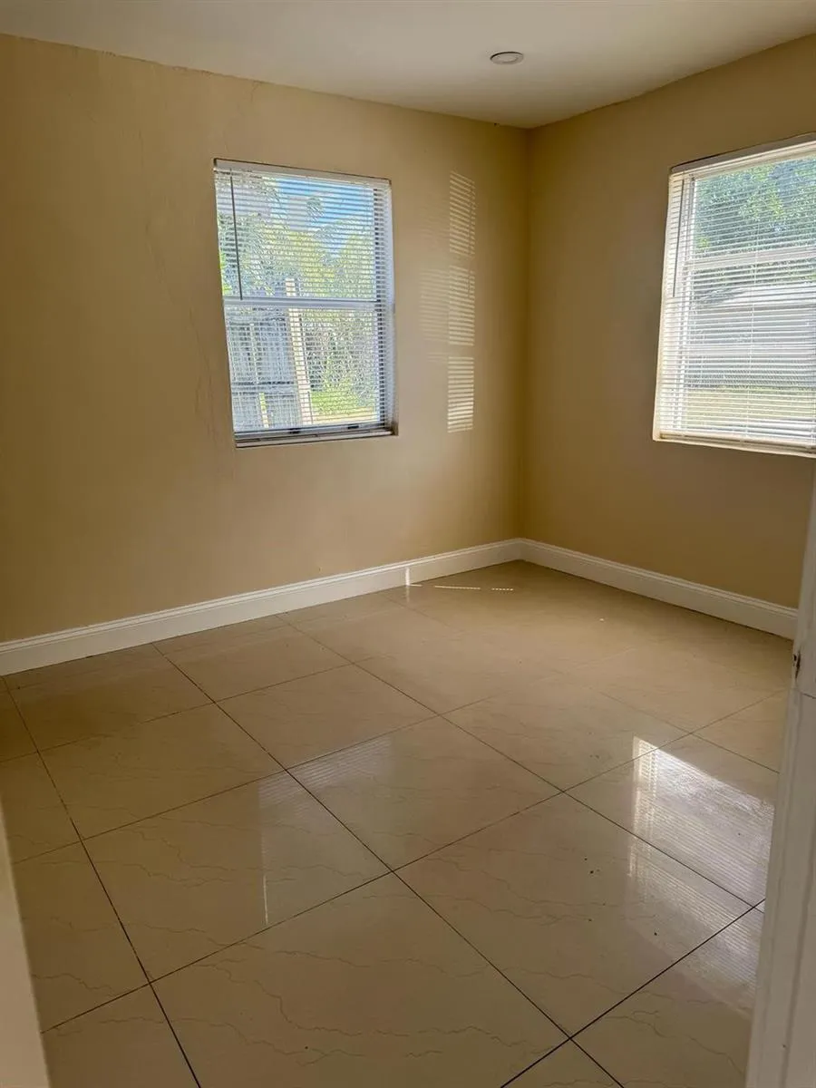 3734 Avenue S Riviera Beach, FL 33404