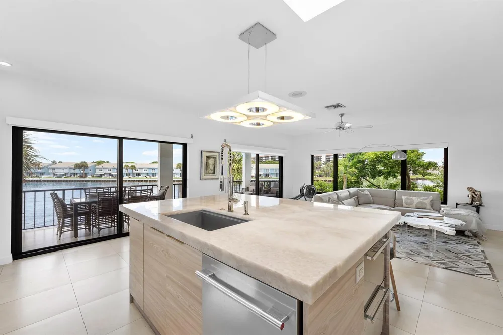 1102 Highland Beach Drive #2w Highland Beach, FL 33487