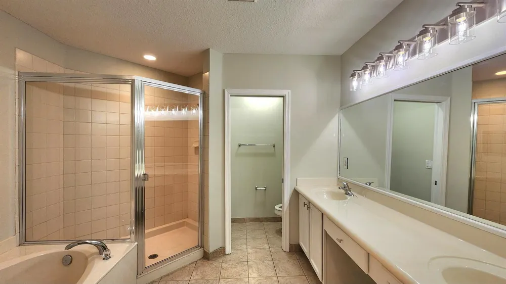2124 Oakmont Drive Riviera Beach, FL 33404