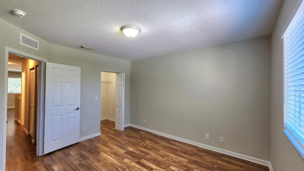 2124 Oakmont Drive Riviera Beach, FL 33404