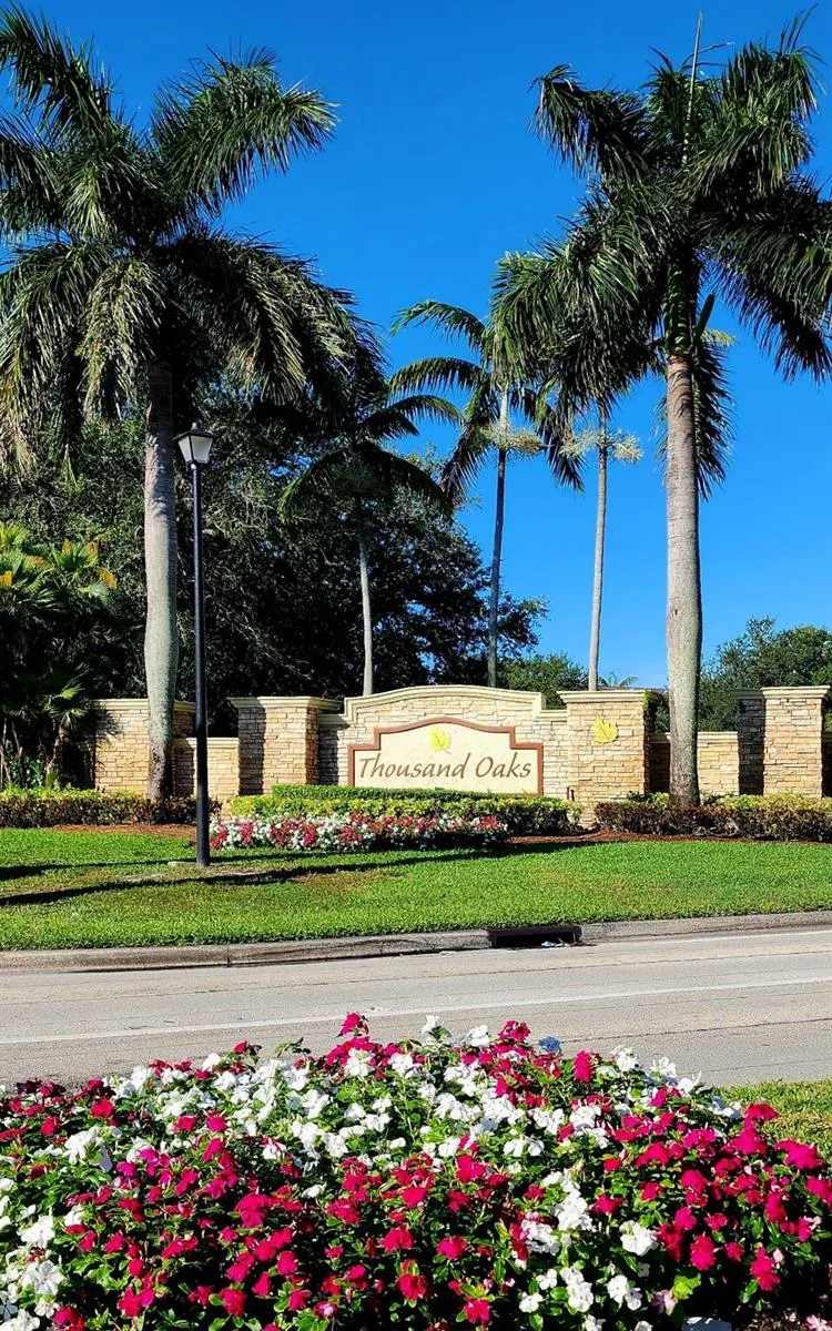 2124 Oakmont Drive Riviera Beach, FL 33404