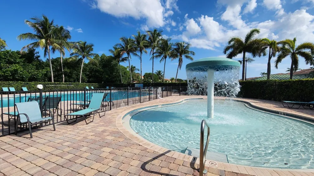 2124 Oakmont Drive Riviera Beach, FL 33404