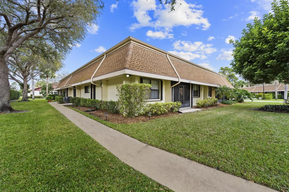109 Half Moon Circle #C Jupiter, FL 33458